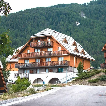6 Pers. Avec Terrasse Et Parking - Les De Praroustan, Pra Loup 1500 - Fr-1-504-364 Chalet *